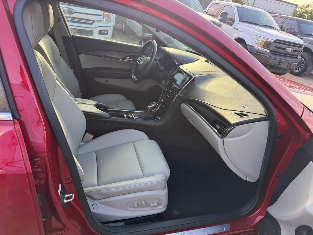Cadillac ATS Sedan Vehicle Full-screen Gallery Image 10