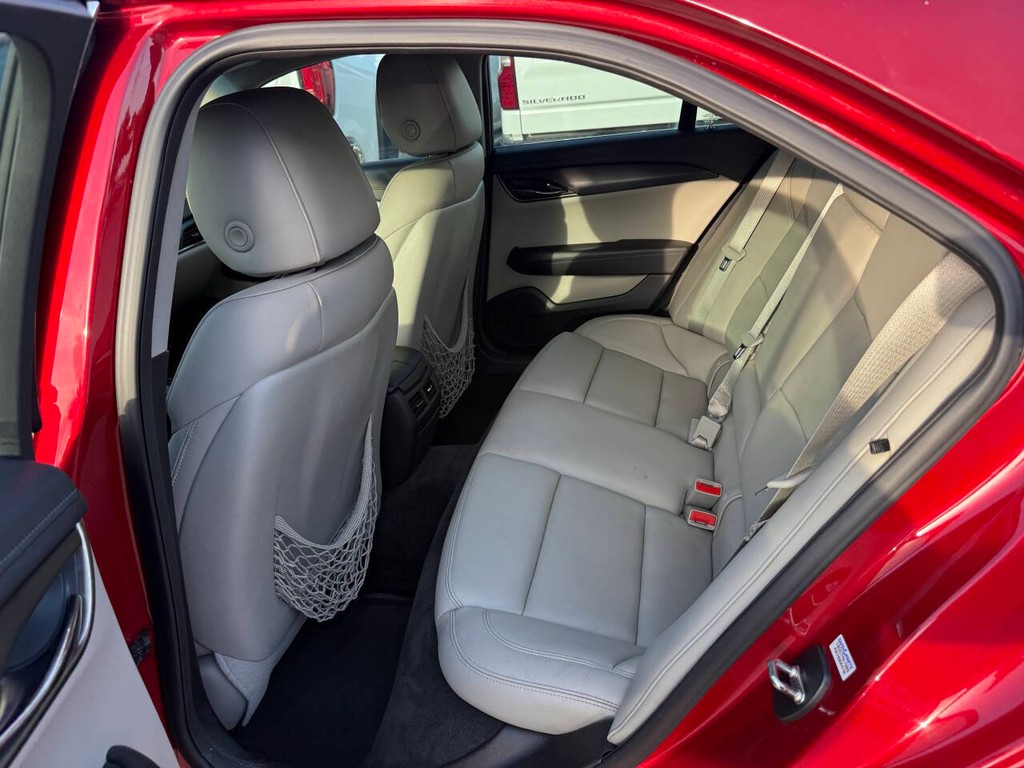 Cadillac ATS Sedan Vehicle Full-screen Gallery Image 13