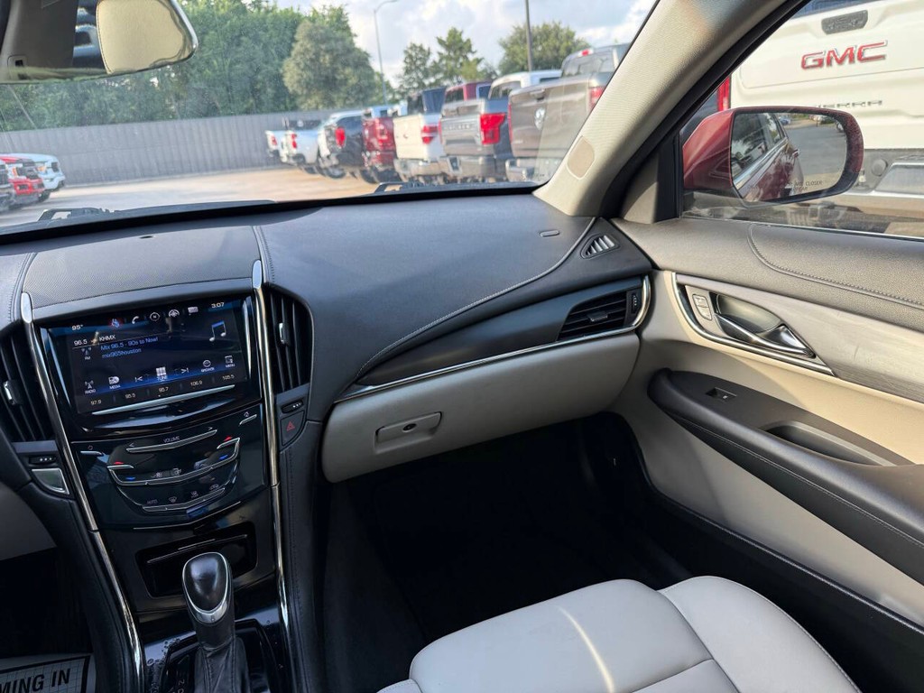 Cadillac ATS Sedan Vehicle Full-screen Gallery Image 20