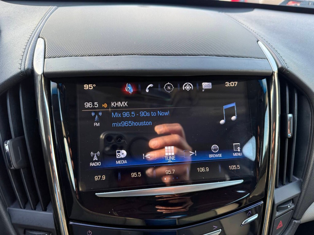 Cadillac ATS Sedan Vehicle Full-screen Gallery Image 25
