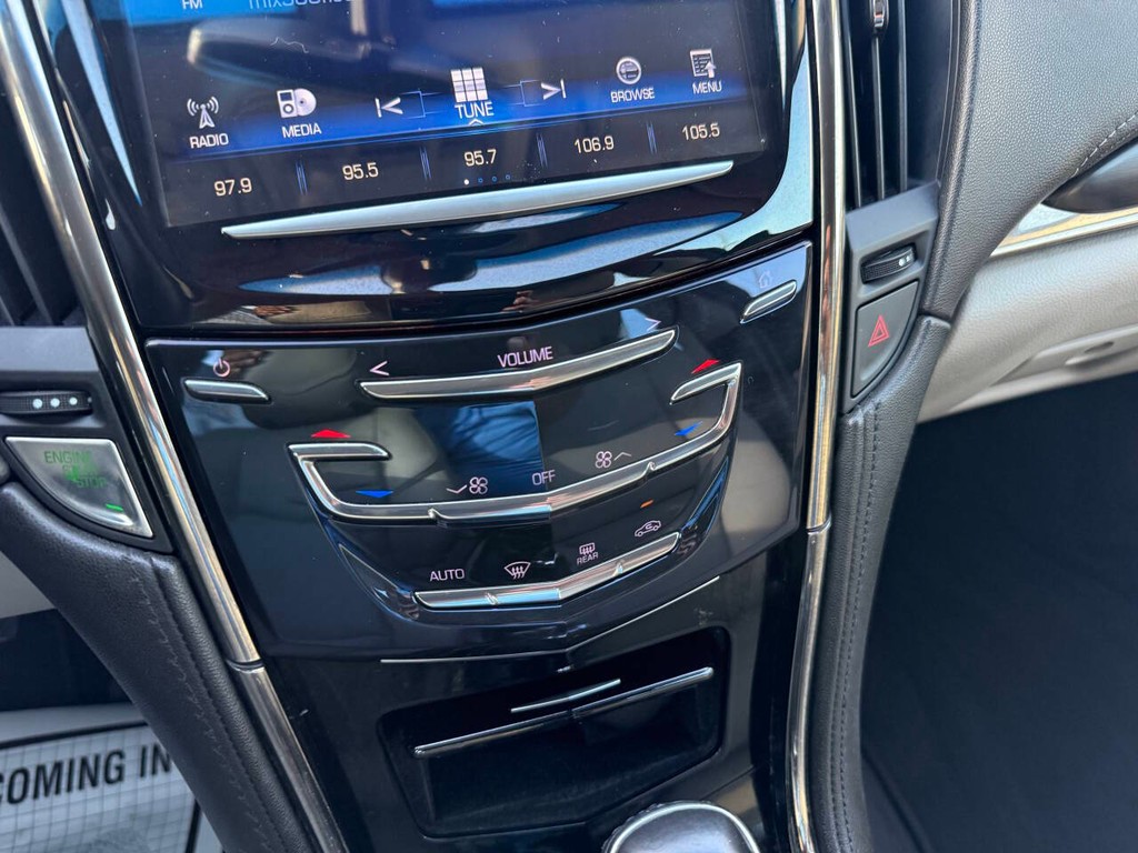 Cadillac ATS Sedan Vehicle Full-screen Gallery Image 27