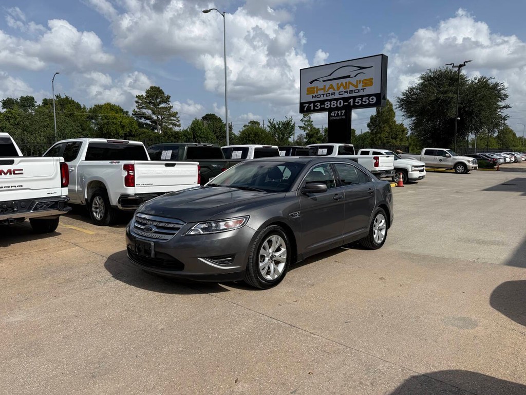 Ford Taurus Vehicle Full-screen Gallery Image 03