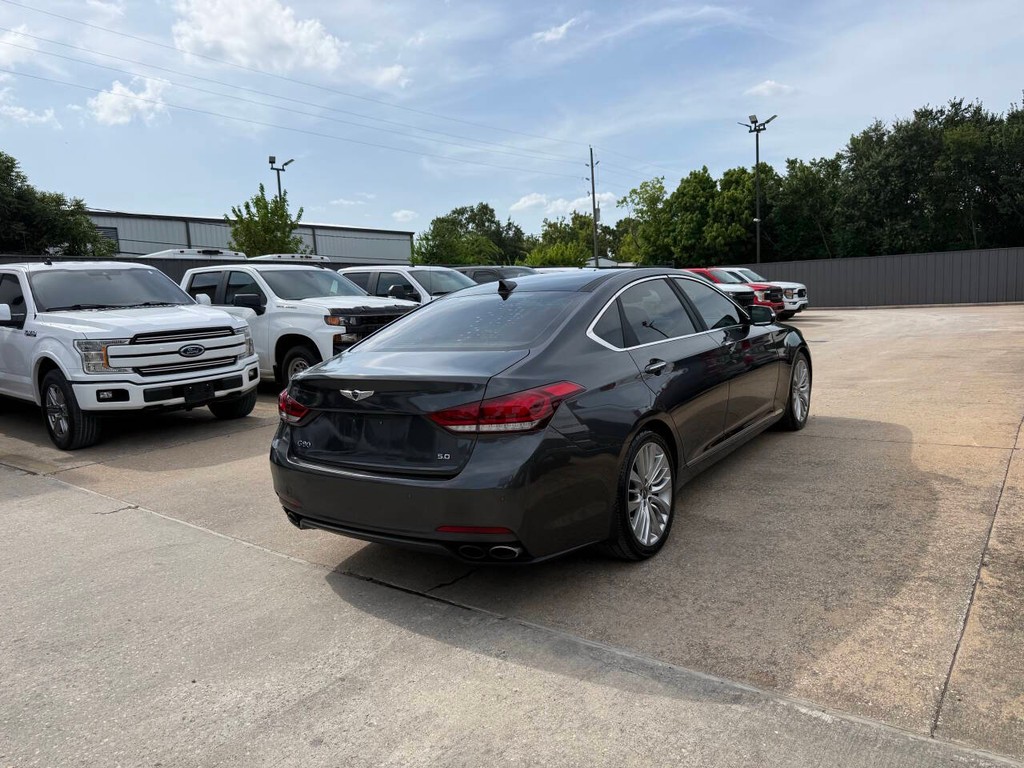 Genesis G80 Vehicle Full-screen Gallery Image 05