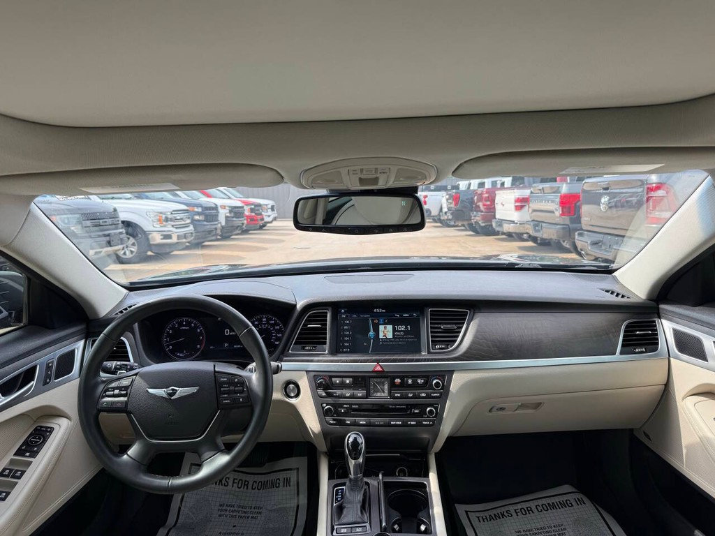Genesis G80 Vehicle Full-screen Gallery Image 17