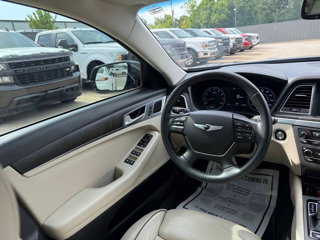 Genesis G80 Vehicle Full-screen Gallery Image 19
