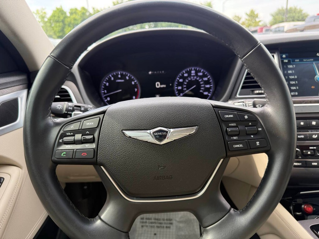 Genesis G80 Vehicle Full-screen Gallery Image 22
