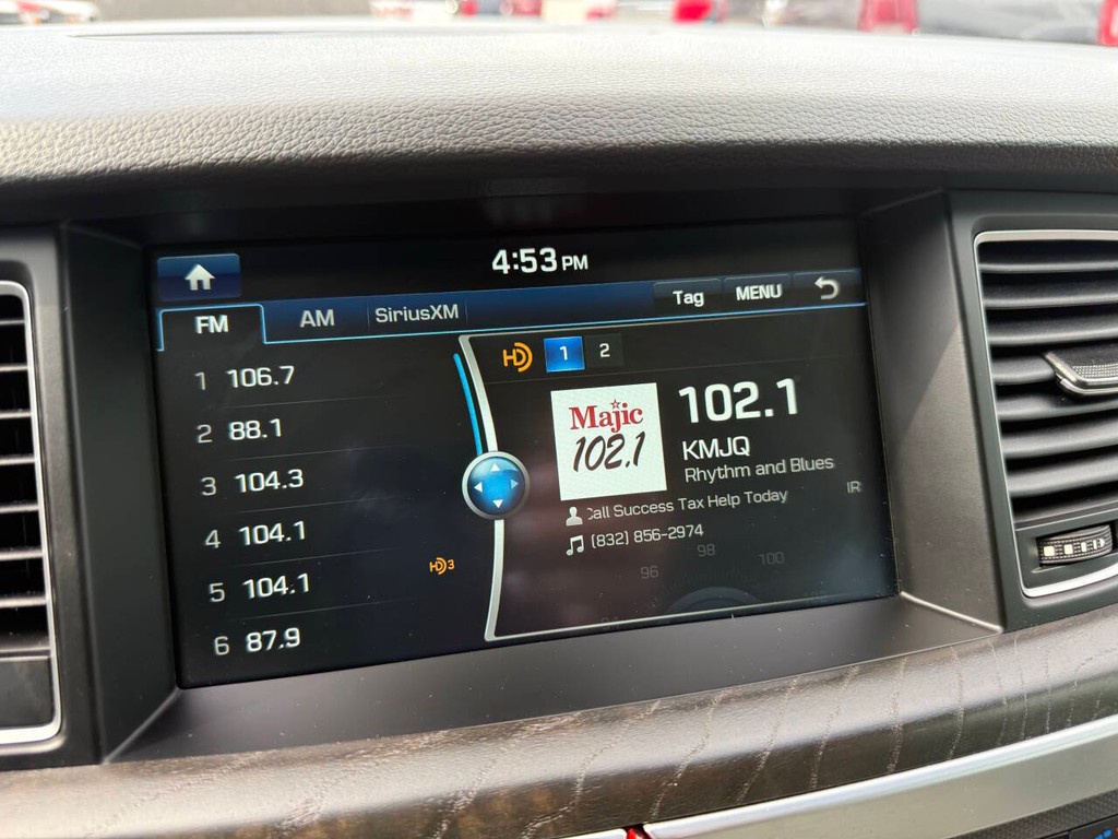 Genesis G80 Vehicle Full-screen Gallery Image 25