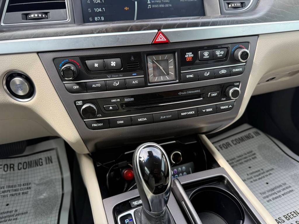 Genesis G80 Vehicle Full-screen Gallery Image 29
