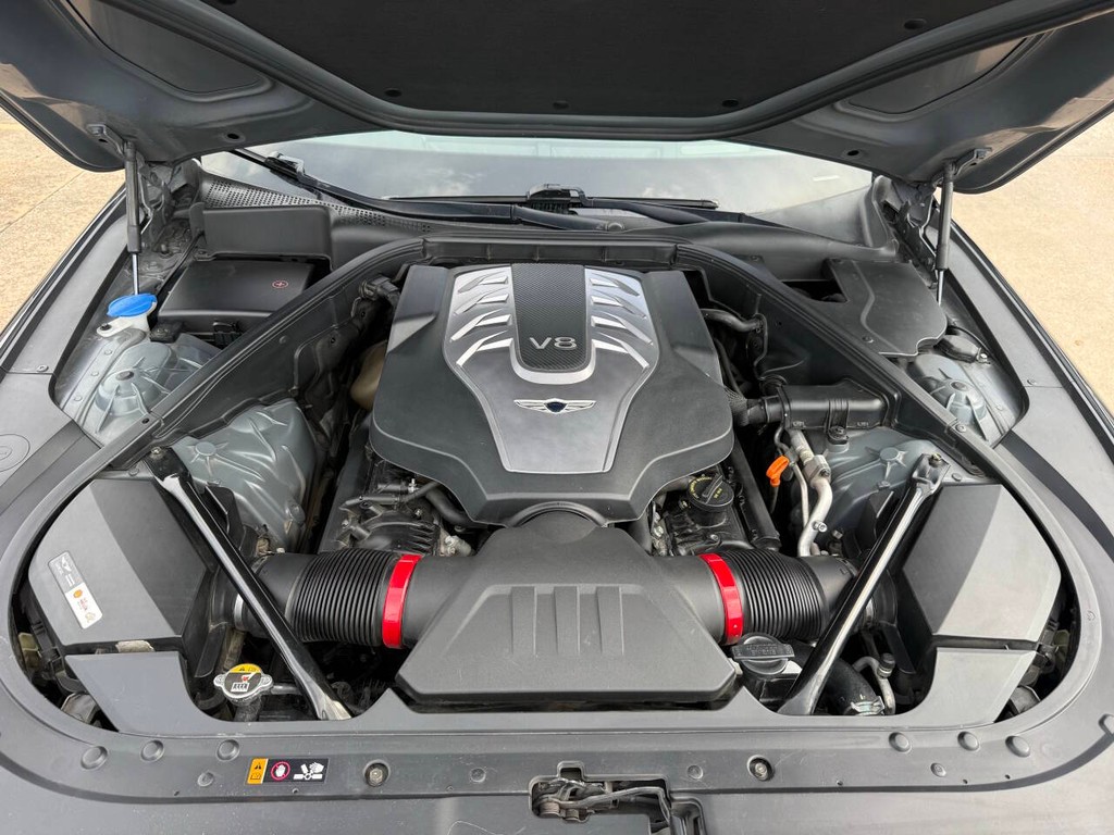 Genesis G80 Vehicle Full-screen Gallery Image 37