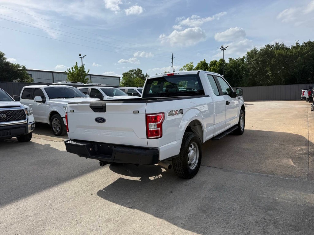Ford F-150 Vehicle Full-screen Gallery Image 05