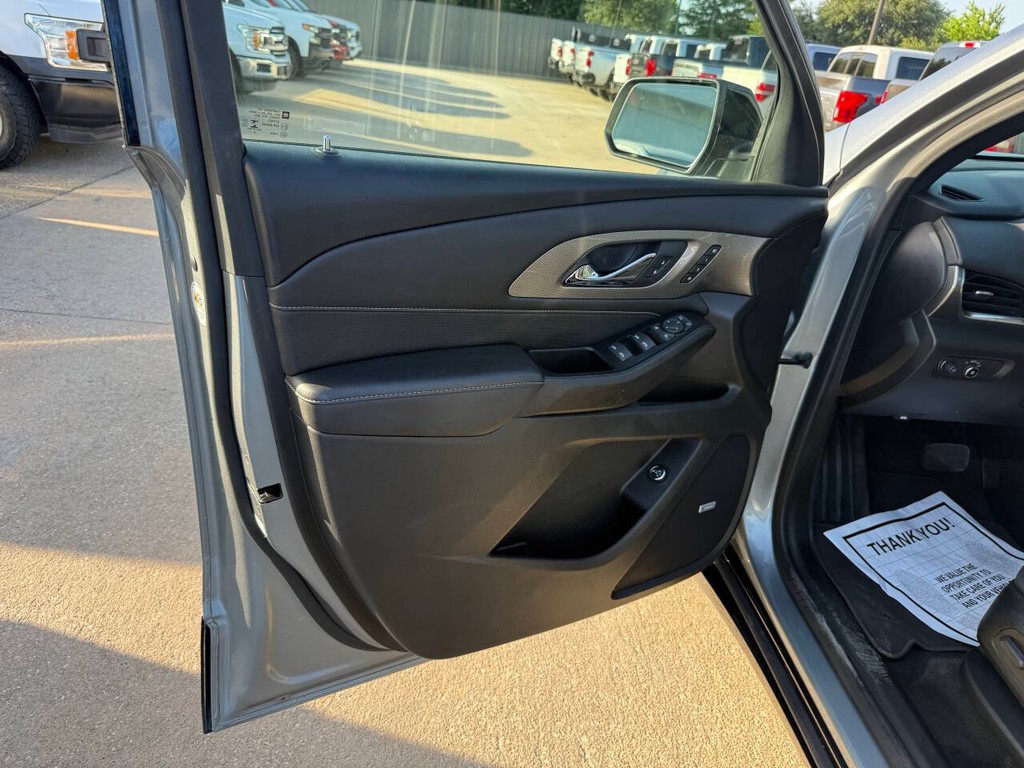 Chevrolet Traverse Vehicle Full-screen Gallery Image 08