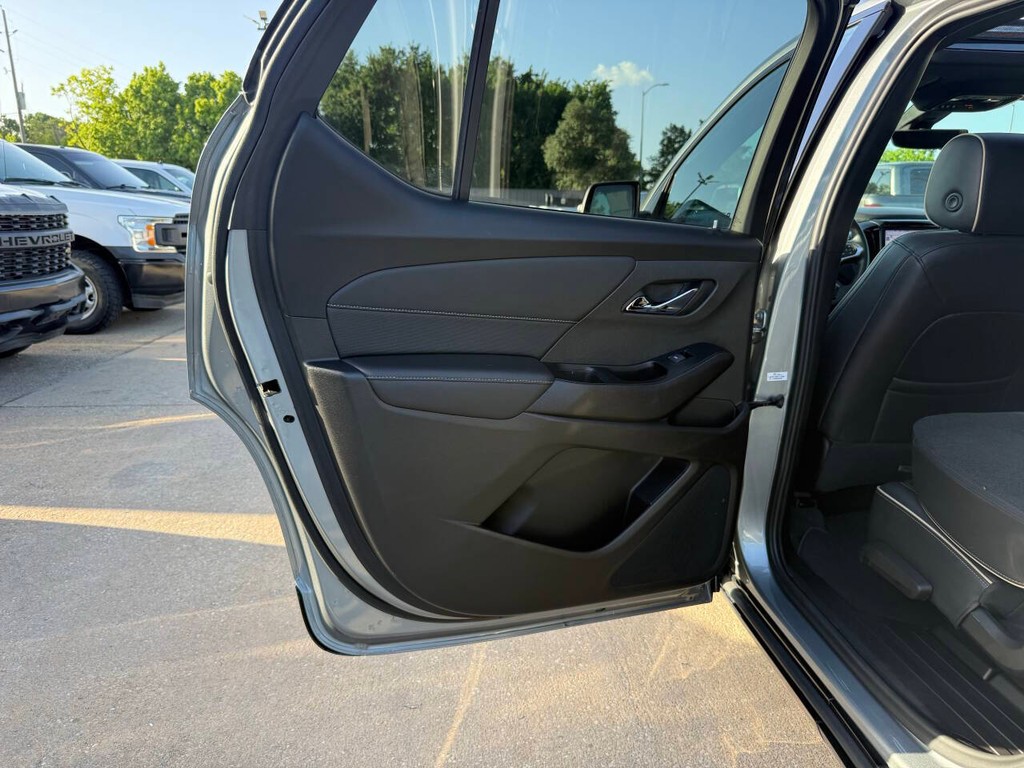 Chevrolet Traverse Vehicle Full-screen Gallery Image 13
