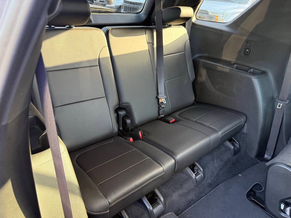 Chevrolet Traverse Vehicle Full-screen Gallery Image 15