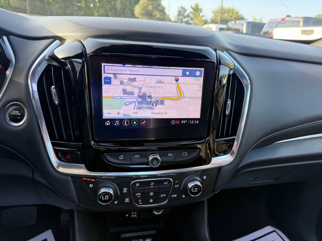 Chevrolet Traverse Vehicle Full-screen Gallery Image 24