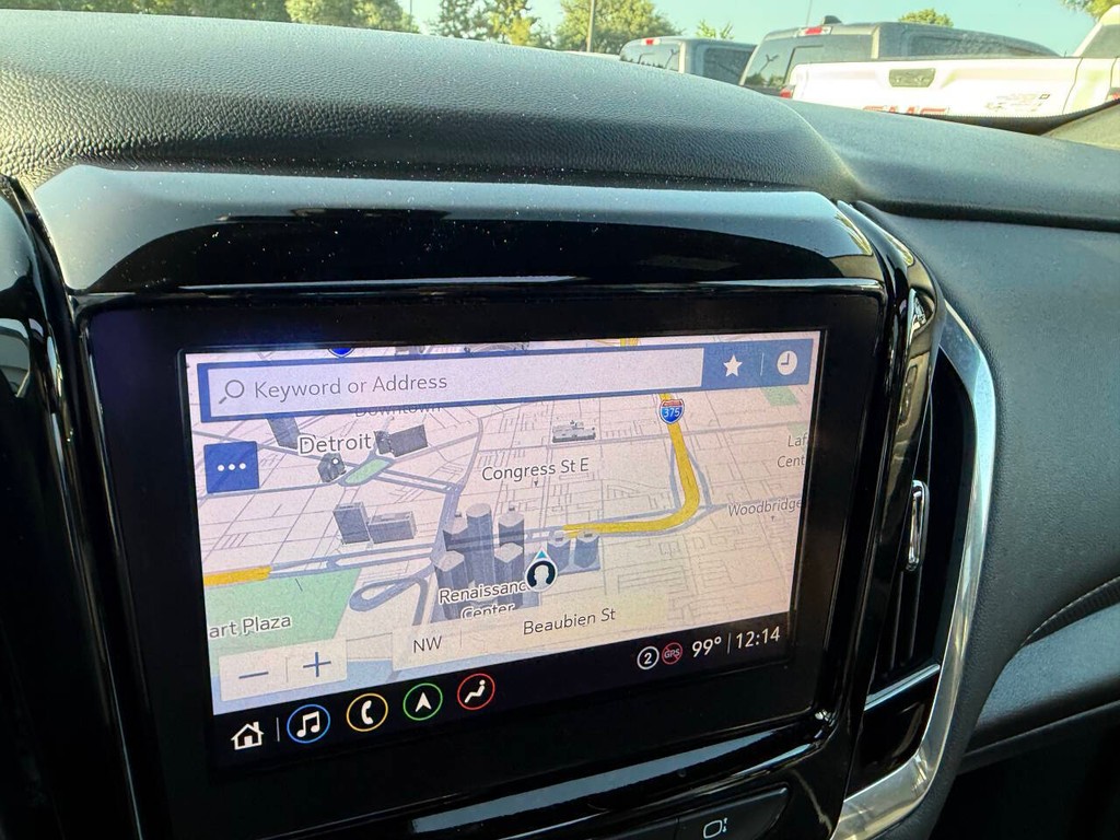 Chevrolet Traverse Vehicle Full-screen Gallery Image 25