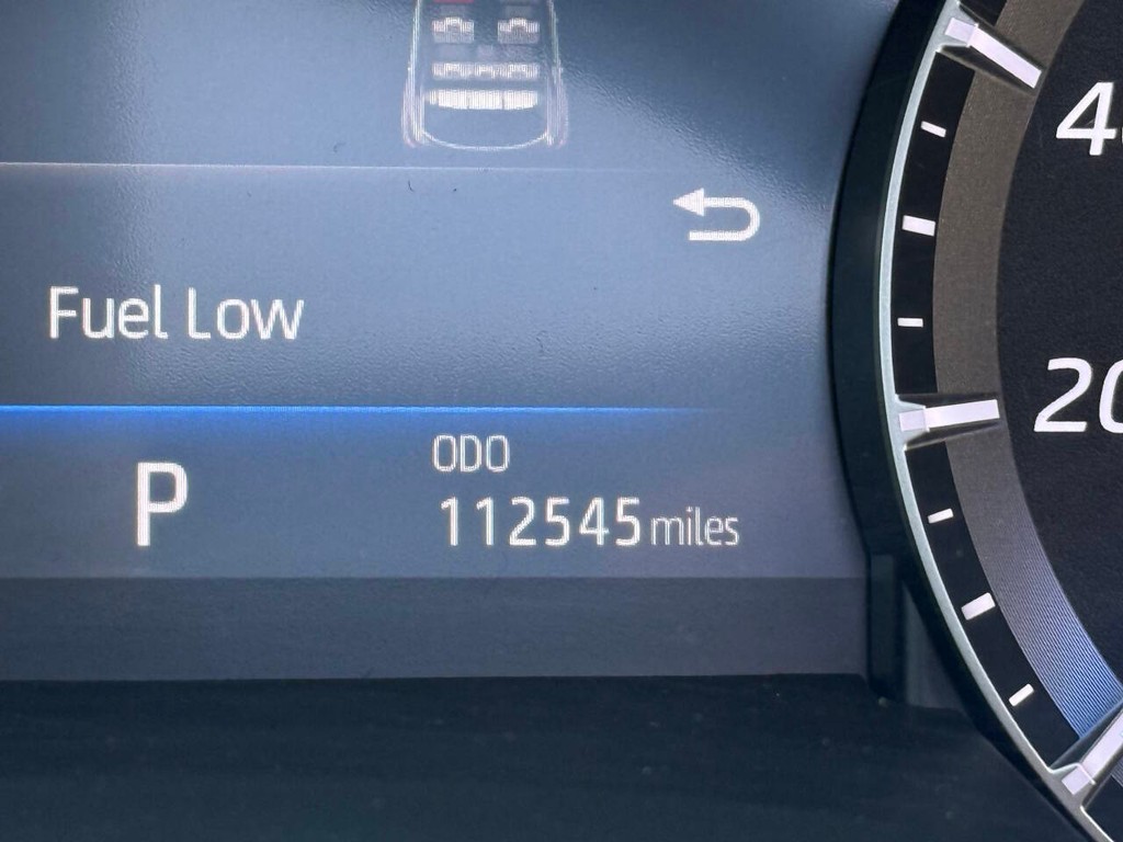 Toyota Highlander Hybrid Vehicle Full-screen Gallery Image 35