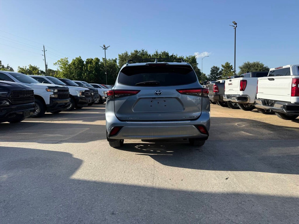 Toyota Highlander Hybrid Vehicle Full-screen Gallery Image 44