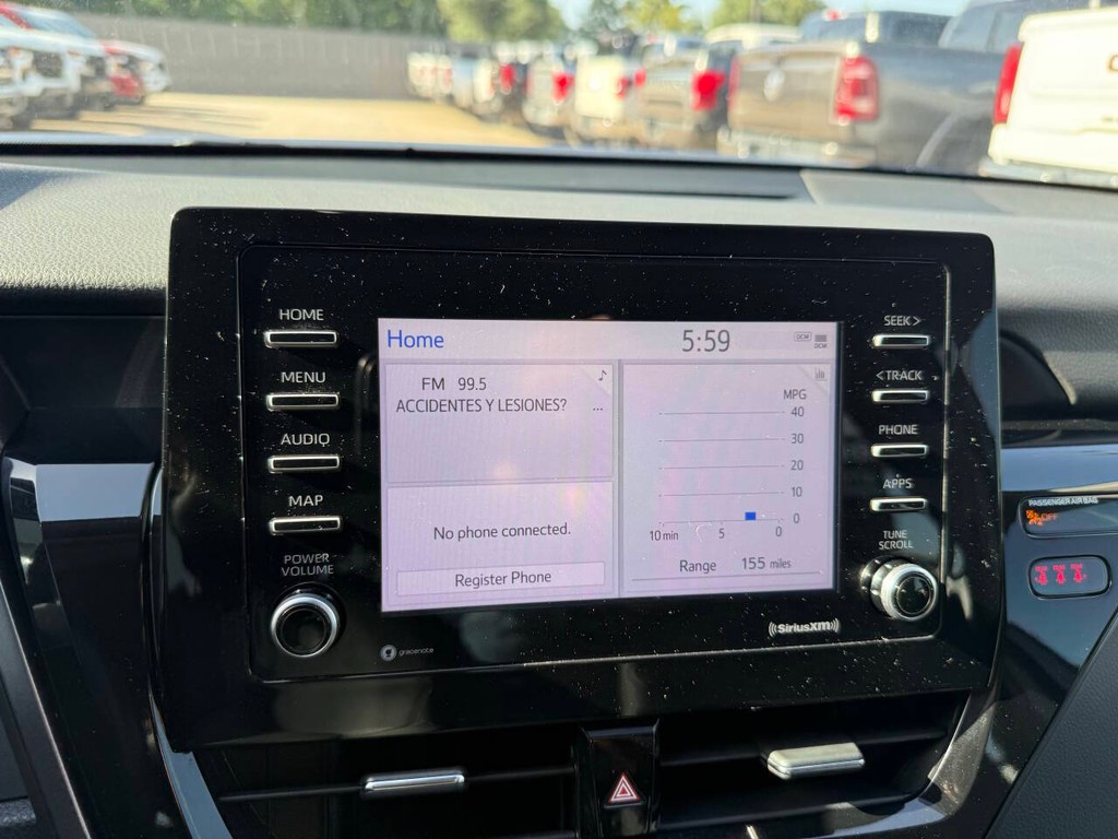 Toyota Camry Vehicle Full-screen Gallery Image 25