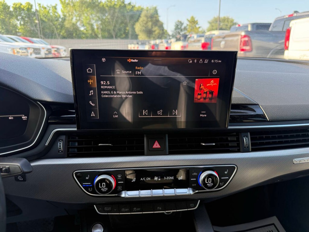 Audi A5 Sportback Vehicle Full-screen Gallery Image 25