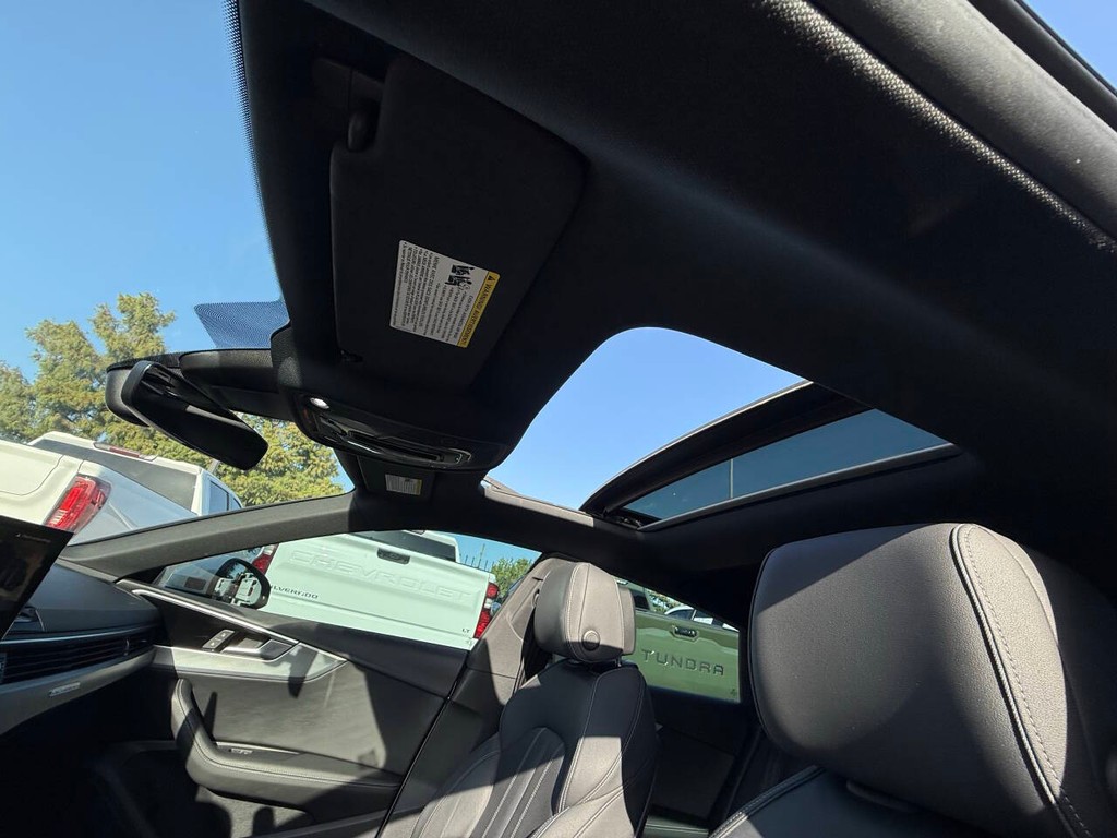 Audi A5 Sportback Vehicle Full-screen Gallery Image 32