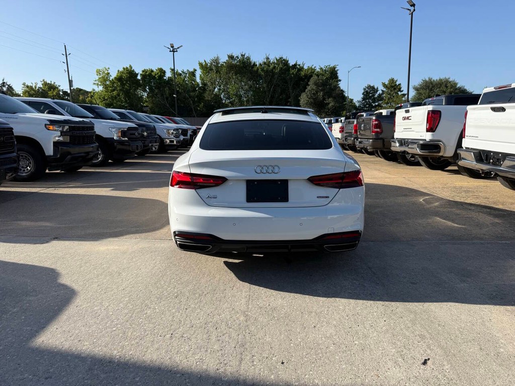 Audi A5 Sportback Vehicle Full-screen Gallery Image 40