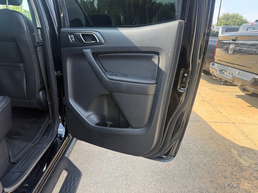 Ford Ranger Vehicle Full-screen Gallery Image 16