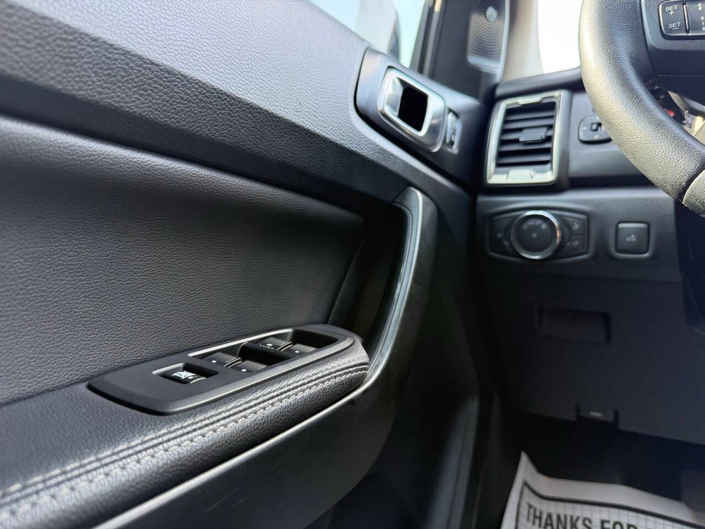 Ford Ranger Vehicle Full-screen Gallery Image 29
