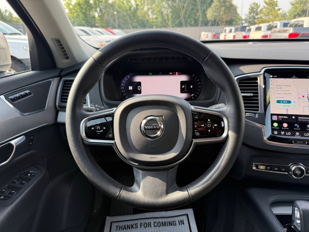 Volvo XC90 Vehicle Full-screen Gallery Image 25