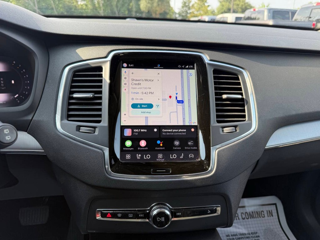 Volvo XC90 Vehicle Full-screen Gallery Image 27
