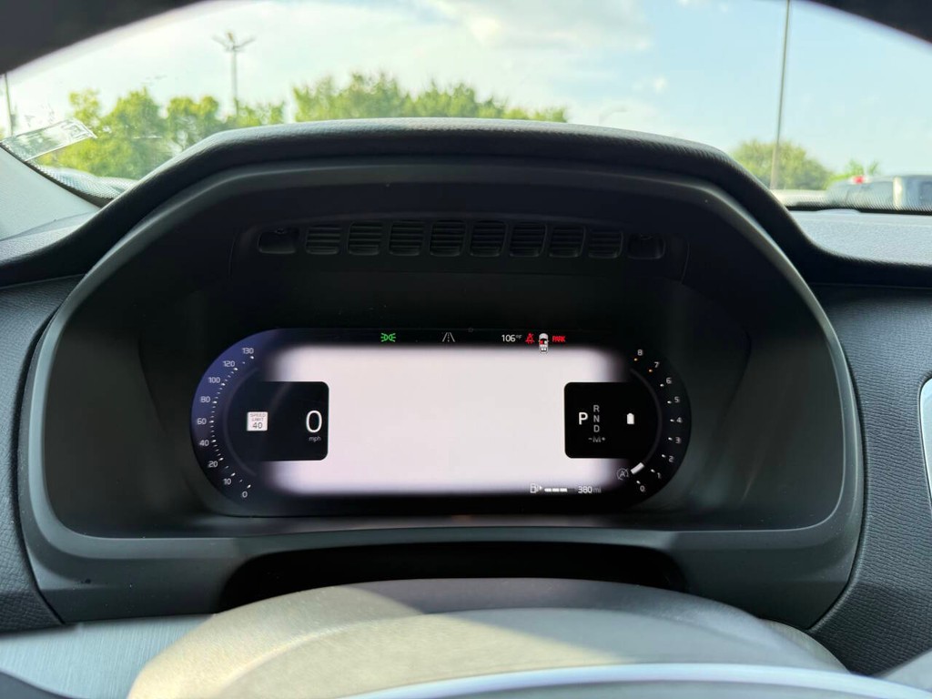 Volvo XC90 Vehicle Full-screen Gallery Image 38