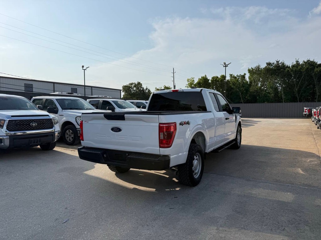 Ford F-150 Vehicle Full-screen Gallery Image 05