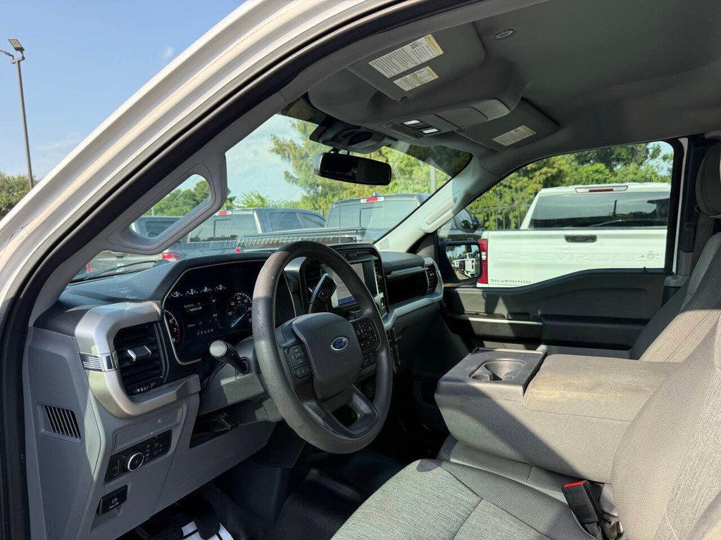 Ford F-150 Vehicle Full-screen Gallery Image 06