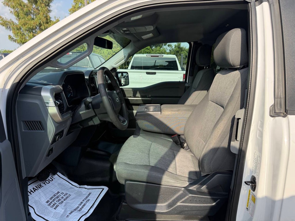 Ford F-150 Vehicle Full-screen Gallery Image 07
