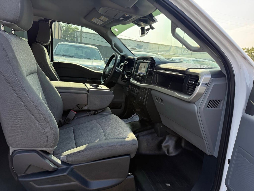 Ford F-150 Vehicle Full-screen Gallery Image 10