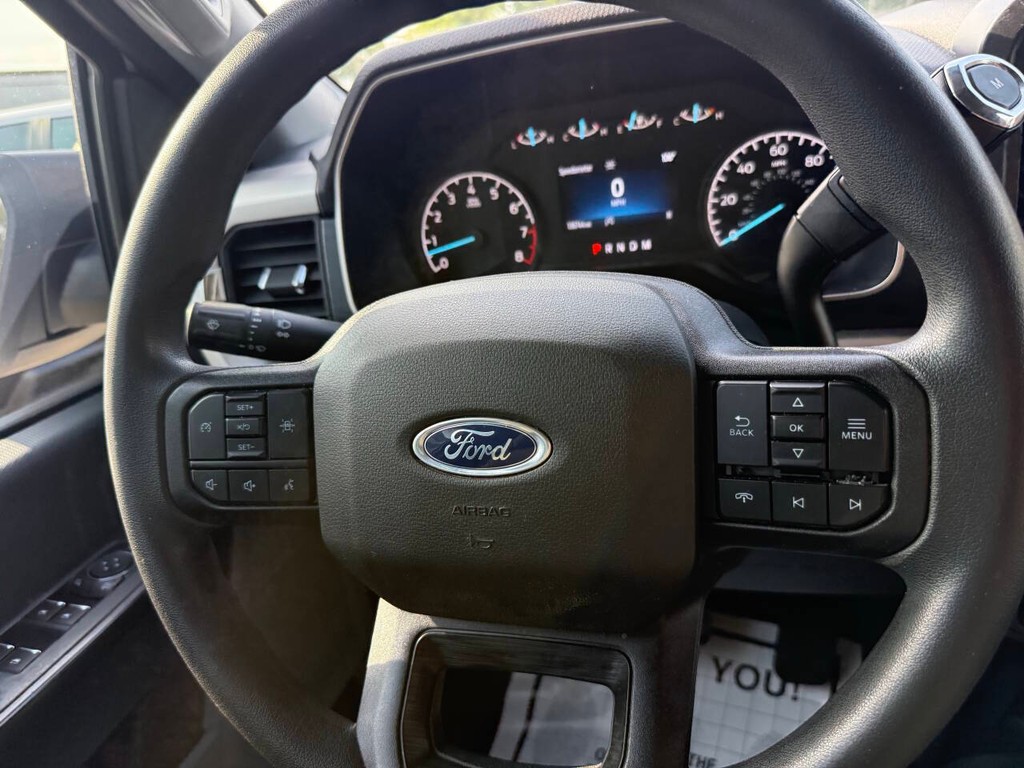 Ford F-150 Vehicle Full-screen Gallery Image 22