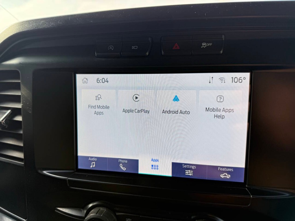 Ford F-150 Vehicle Full-screen Gallery Image 23