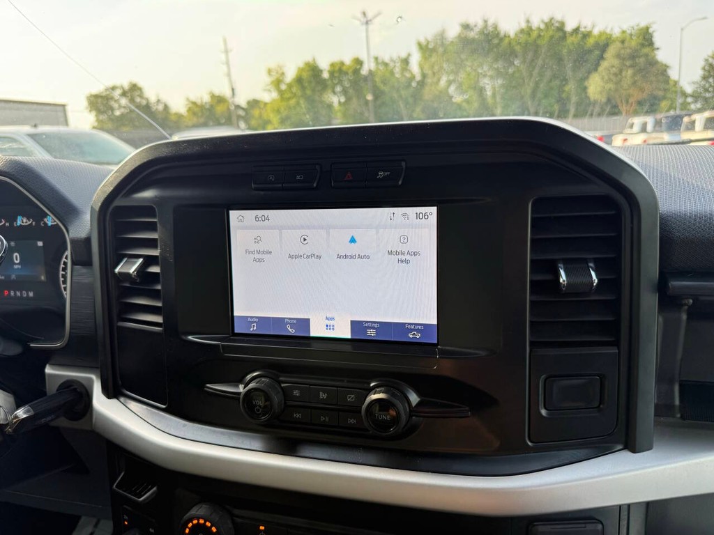 Ford F-150 Vehicle Full-screen Gallery Image 25