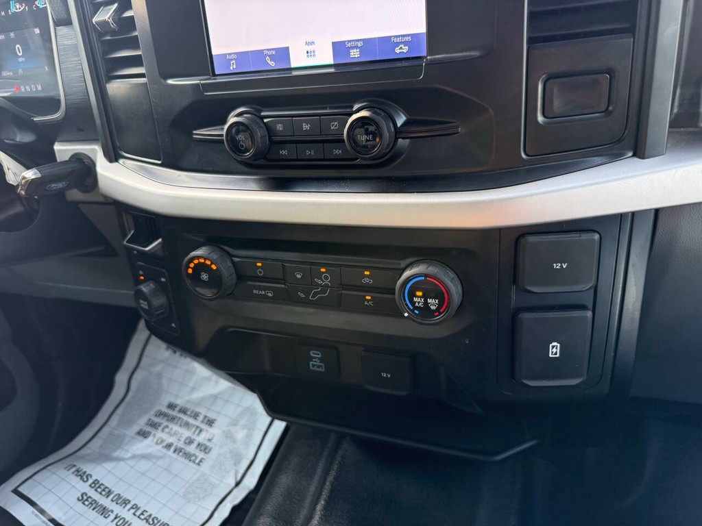 Ford F-150 Vehicle Full-screen Gallery Image 26