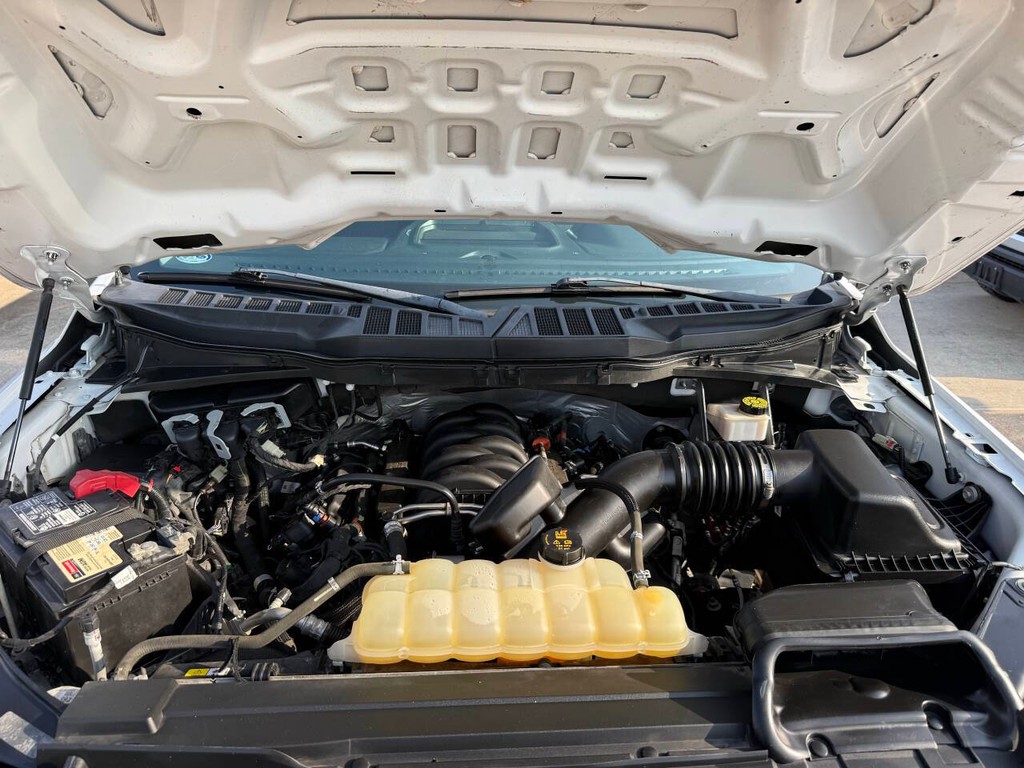 Ford F-150 Vehicle Full-screen Gallery Image 33
