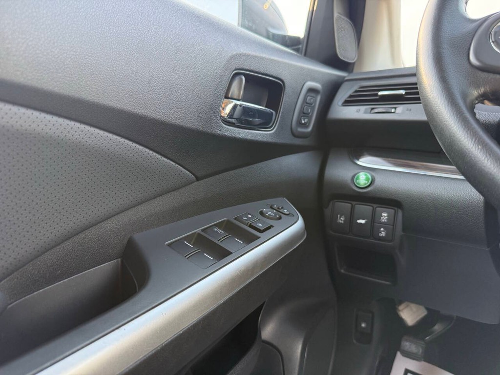 Honda CR-V Vehicle Full-screen Gallery Image 32