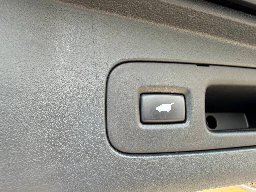 Honda CR-V Vehicle Full-screen Gallery Image 40