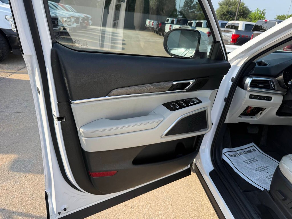 Kia Telluride Vehicle Full-screen Gallery Image 08