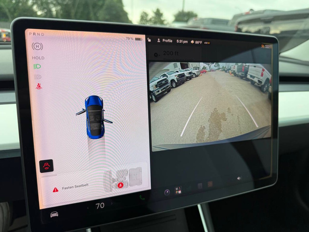 Tesla Model 3 Vehicle Full-screen Gallery Image 27