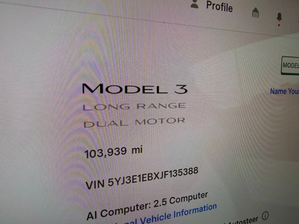 Tesla Model 3 Vehicle Full-screen Gallery Image 28