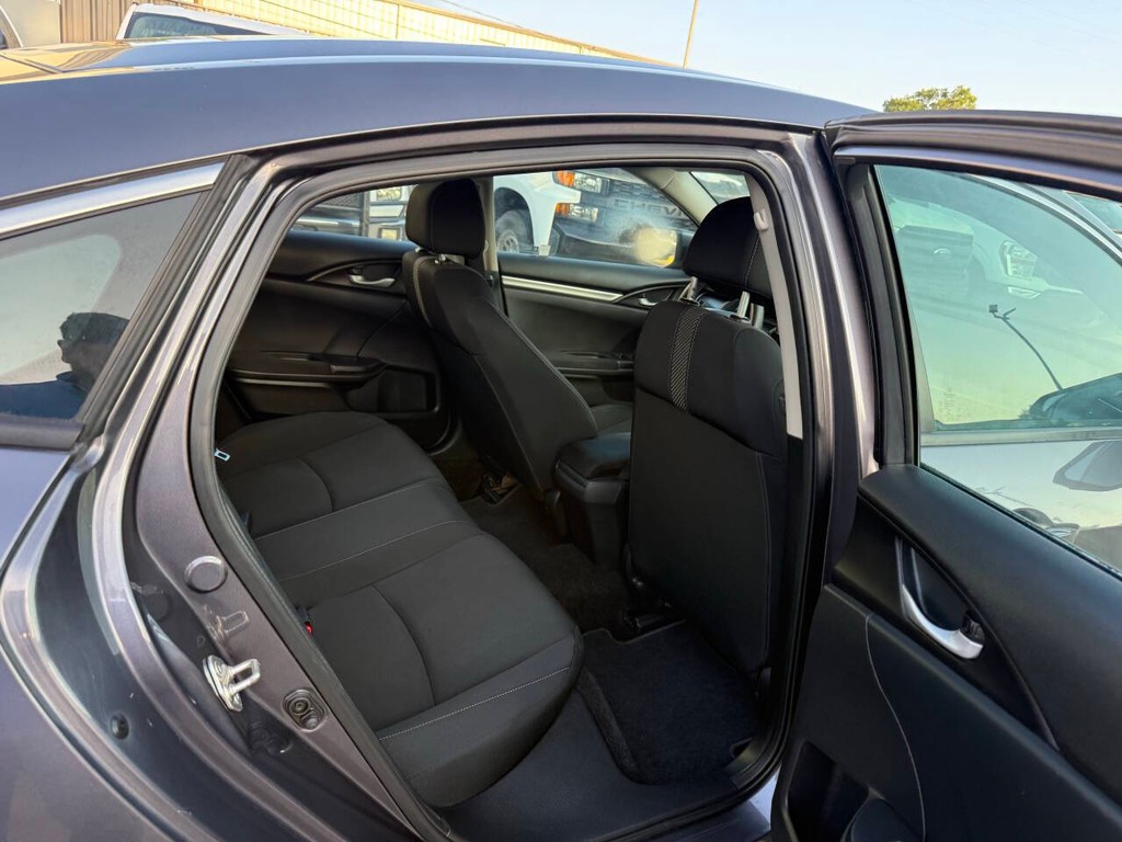 Honda Civic Sedan Vehicle Full-screen Gallery Image 14
