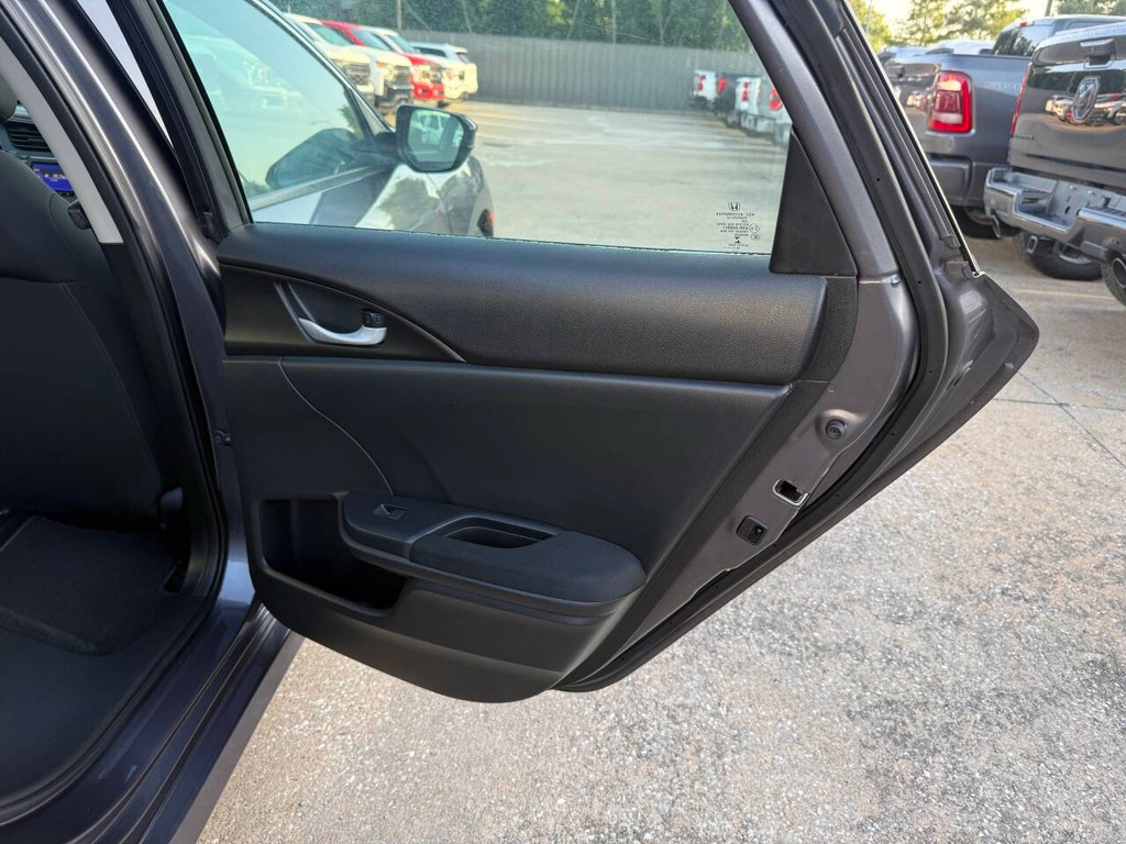 Honda Civic Sedan Vehicle Full-screen Gallery Image 15