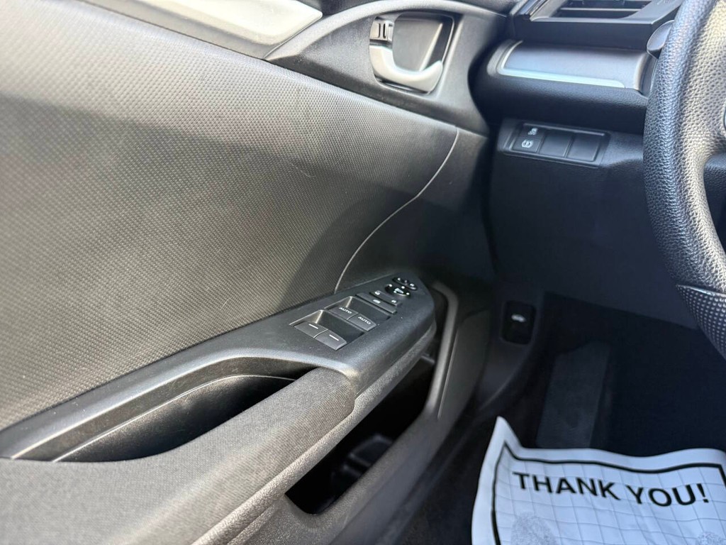 Honda Civic Sedan Vehicle Full-screen Gallery Image 30