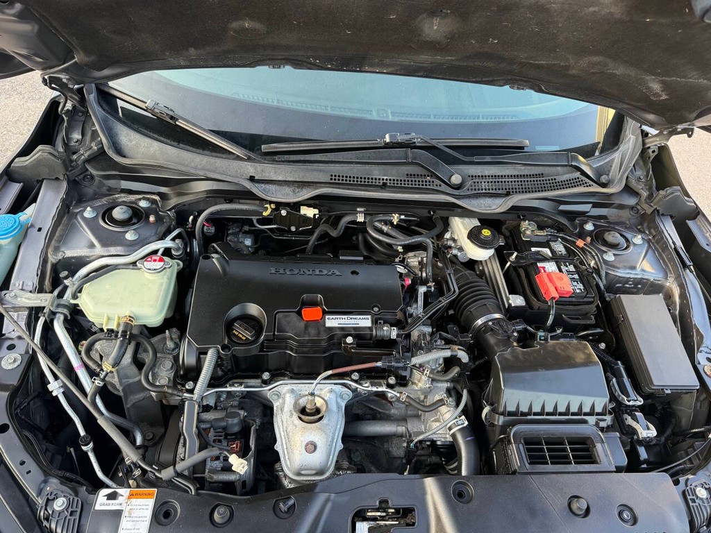 Honda Civic Sedan Vehicle Full-screen Gallery Image 35