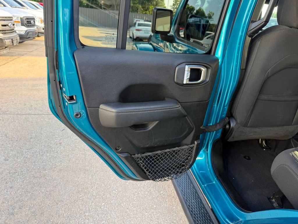 Jeep Wrangler Unlimited Vehicle Full-screen Gallery Image 14