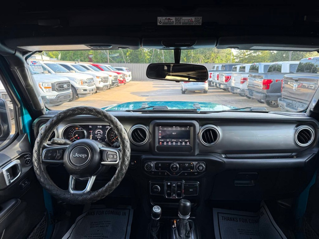Jeep Wrangler Unlimited Vehicle Full-screen Gallery Image 17